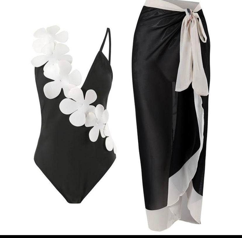 Daisy Black and White Swimsuit – alabanza